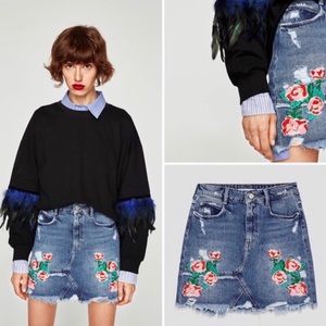 Zara rose floral embroidered distressed raw hem denim mini skirt